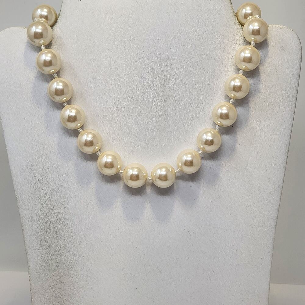 Chunky Cream Faux Pearl Beaded Choker Necklace Hook Closure Adjustable Statement